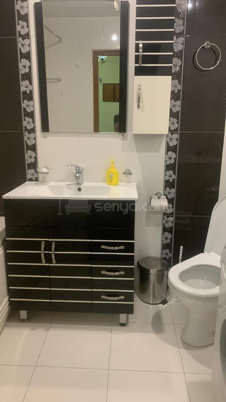 2 Սենյականոց Բնակարան Քարե Շենքում, 70քմ, 1/5 հարկ, Կոսմետիկ Վերանորոգված, Կահավորված