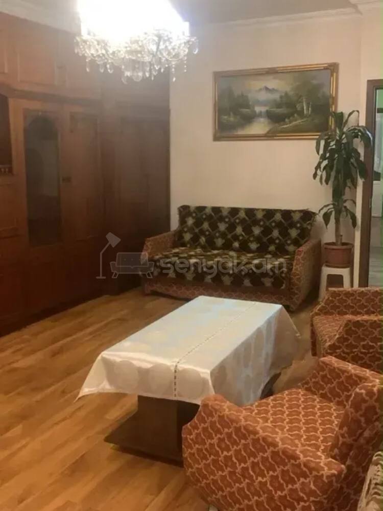 2 Սենյականոց Բնակարան Քարե Շենքում, 70քմ, 1/5 հարկ, Կոսմետիկ Վերանորոգված, Կահավորված