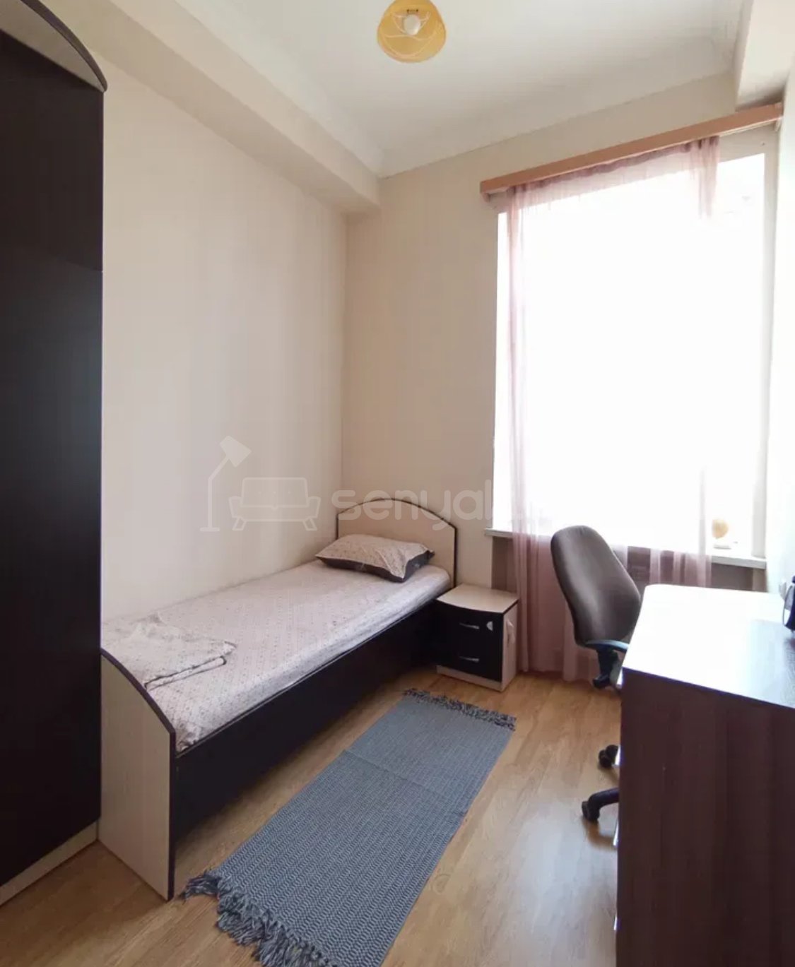 3 Սենյականոց Բնակարան Քարե Շենքում, 76քմ, 2/5 հարկ, Կապիտալ Վերանորոգված, Կահավորված