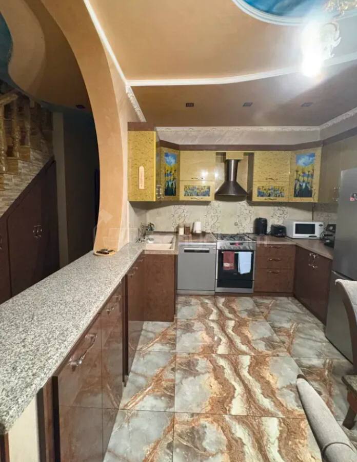 6 Սենյականոց Սեփական Տուն, 220քմ, Կապիտալ Վերանորոգված, Ավտոտնակով