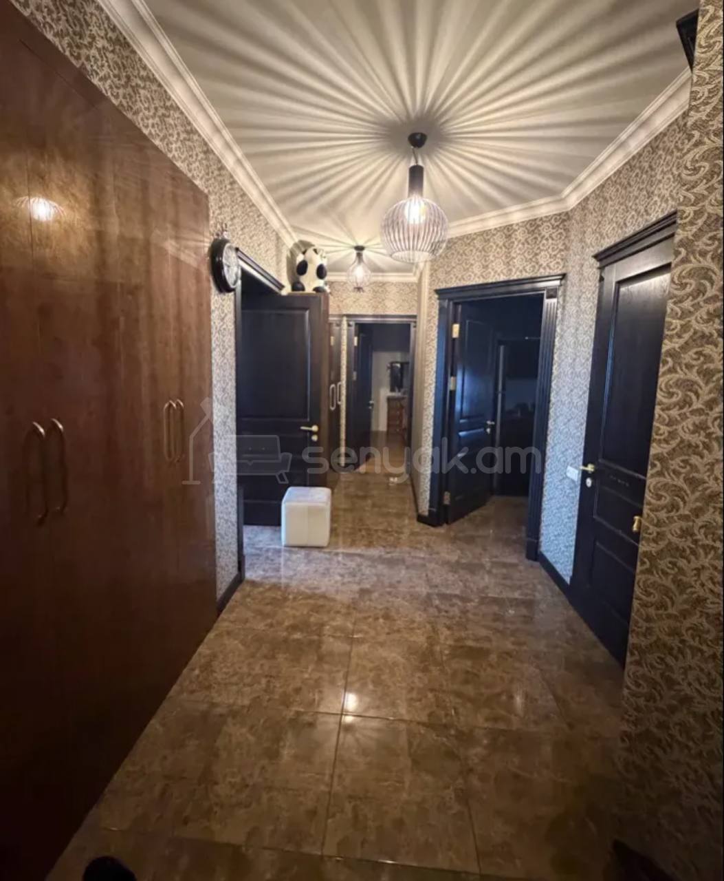 3 Սենյականոց Բնակարան Քարե Շենքում, 105քմ, 3/4 հարկ, Կապիտալ Վերանորոգված, Կահավորված
