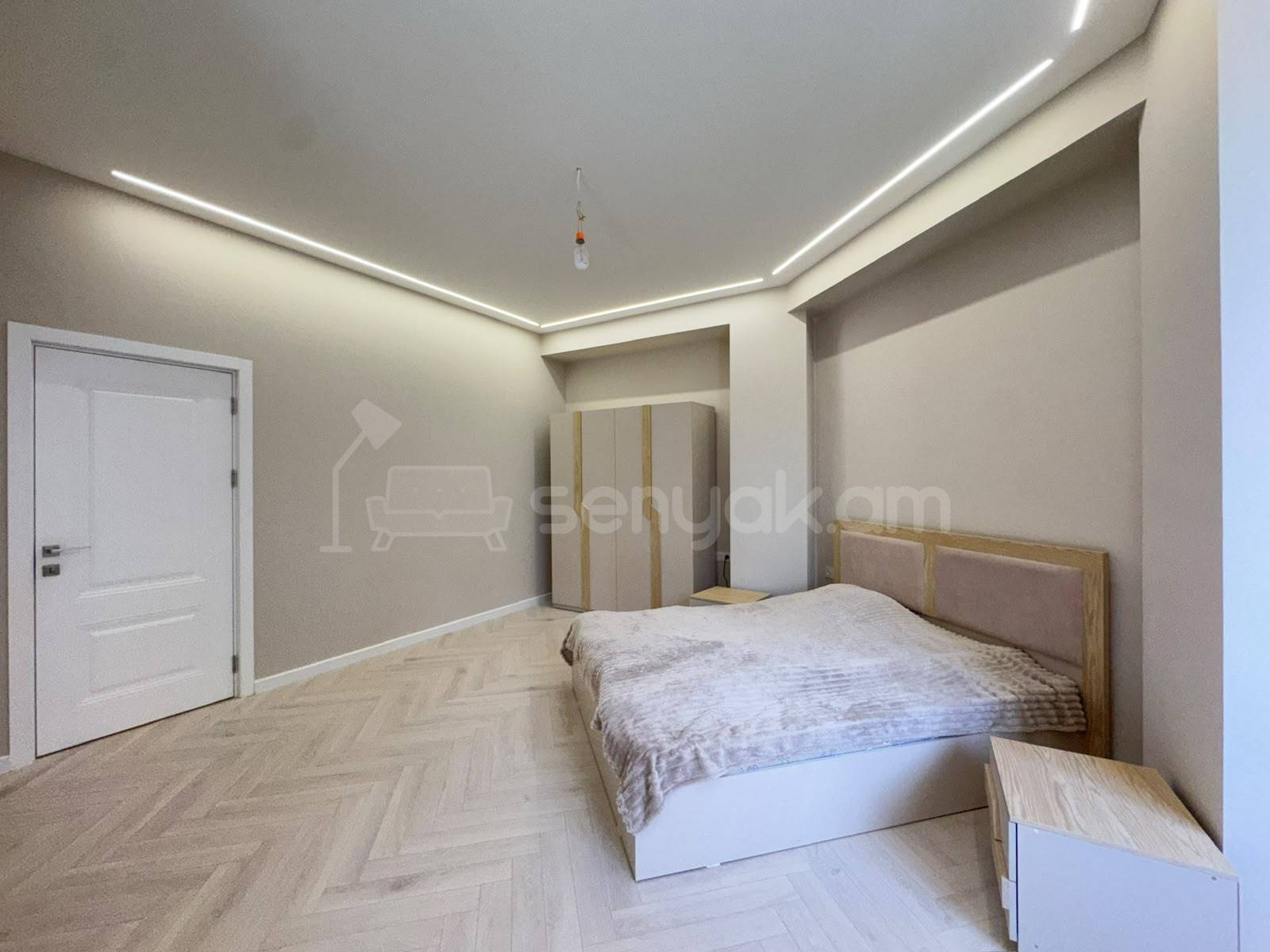 4 Սենյականոց Բնակարան Նորակառույցում, 125քմ, 3/8 հարկ, Դիզայներական Վերանորոգված