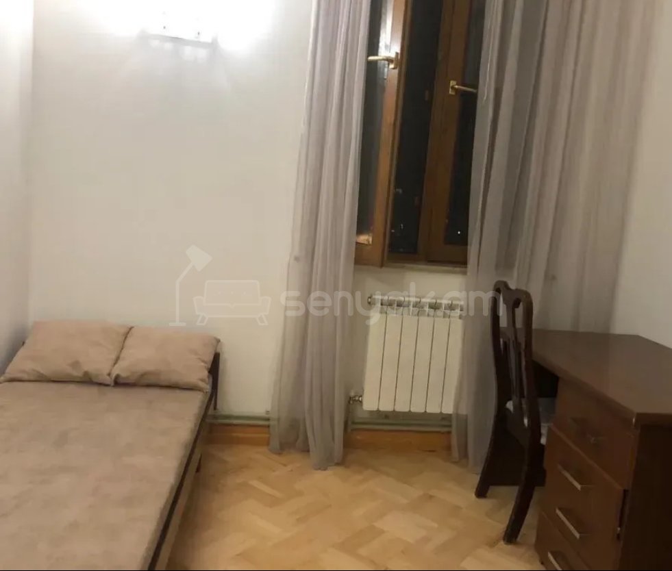 3 Սենյականոց Բնակարան Քարե Շենքում, 64քմ, 3/4 հարկ, Կապիտալ Վերանորոգված, Կահավորված