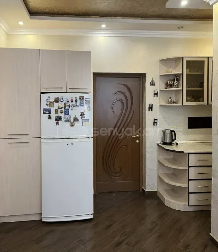 2 Սենյականոց Բնակարան, 65քմ, 3/9 հարկ, Կապիտալ Վերանորոգված, Կահավորված