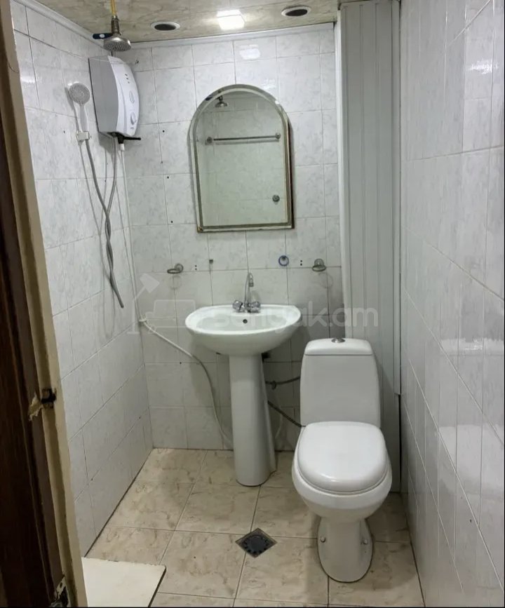 2 Սենյականոց Բնակարան Քարե Շենքում, 56քմ, 3/5 հարկ, Նորմալ Վիճակում, Կահավորված