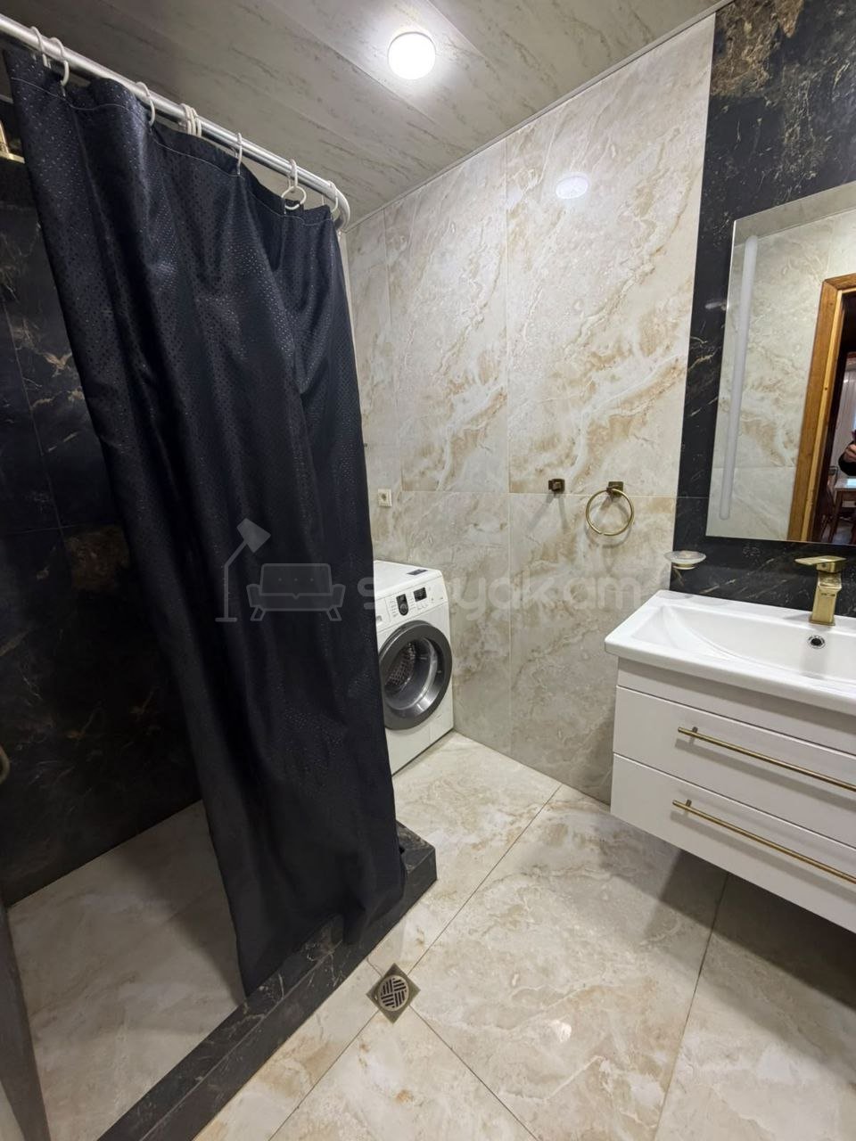 2 Սենյականոց Բնակարան Քարե Շենքում, 75քմ, 3/7 հարկ, Կոսմետիկ Վերանորոգված, Կահավորված
