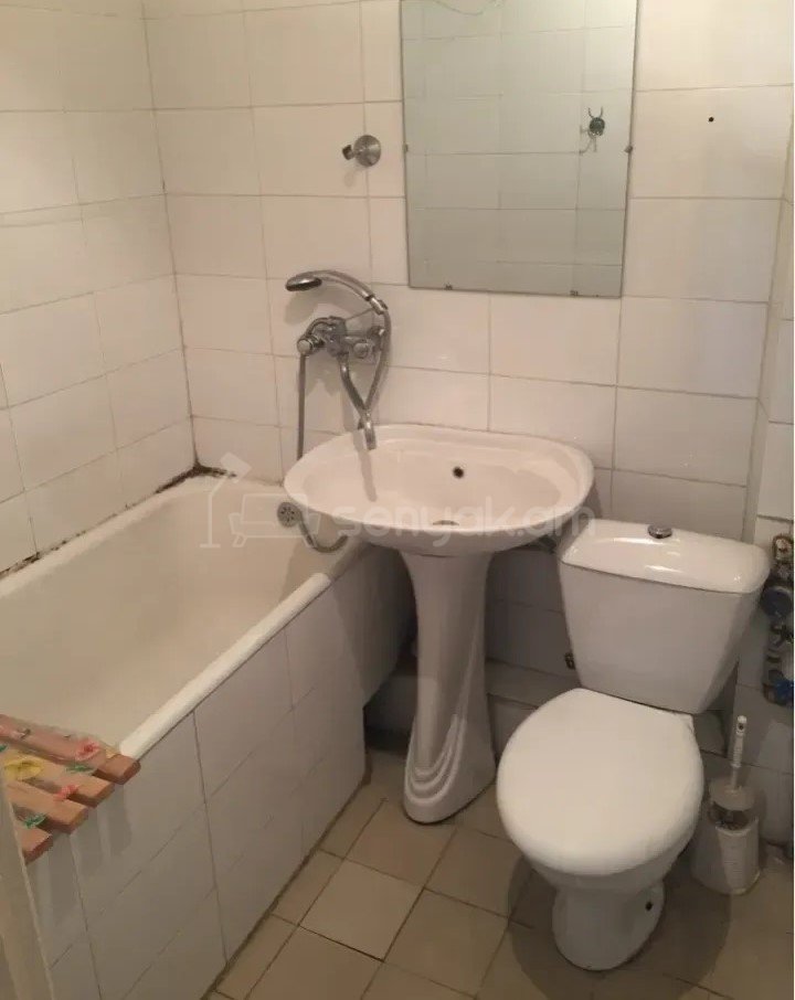 1 Սենյականոց Բնակարան Քարե Շենքում, 35քմ, 4/5 հարկ, Պետական Վիճակում