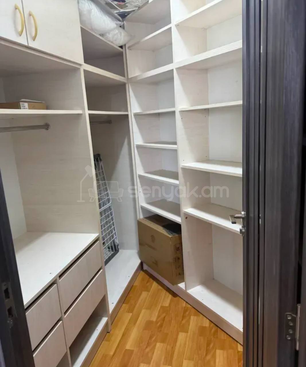 3 Սենյականոց Բնակարան, 67քմ, 7/9 հարկ, Կապիտալ Վերանորոգված, Կահավորված