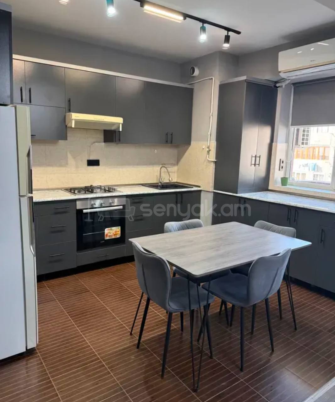 3 Սենյականոց Բնակարան, 67քմ, 7/9 հարկ, Կապիտալ Վերանորոգված, Կահավորված