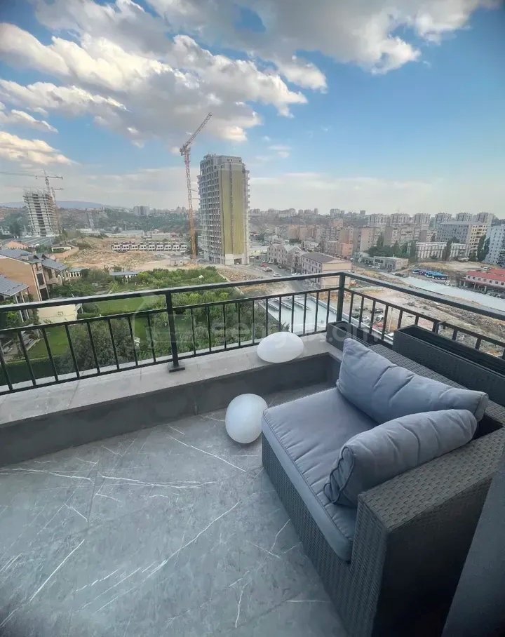 3 Սենյականոց Բնակարան Նորակառույցում, 216քմ, 9/9 հարկ, Կապիտալ Վերանորոգված