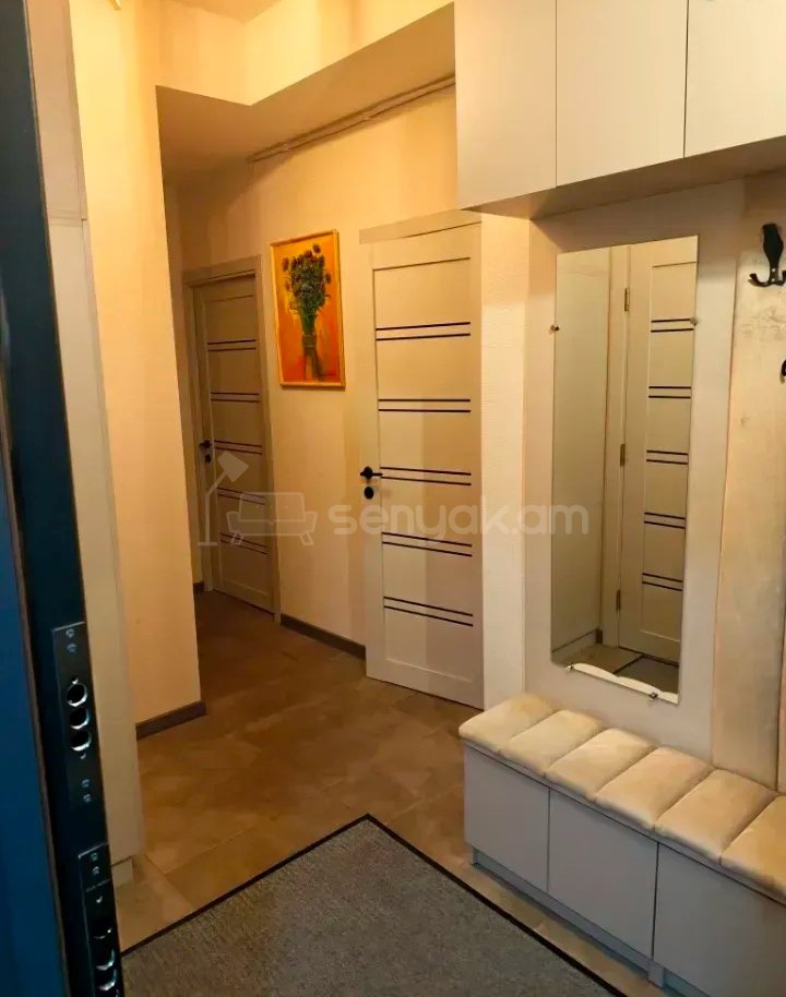 4 Սենյականոց Բնակարան, 74քմ, 4/10 հարկ, Կապիտալ Վերանորոգված