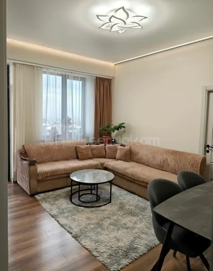 4 Սենյականոց Բնակարան, 74քմ, 4/10 հարկ, Կապիտալ Վերանորոգված