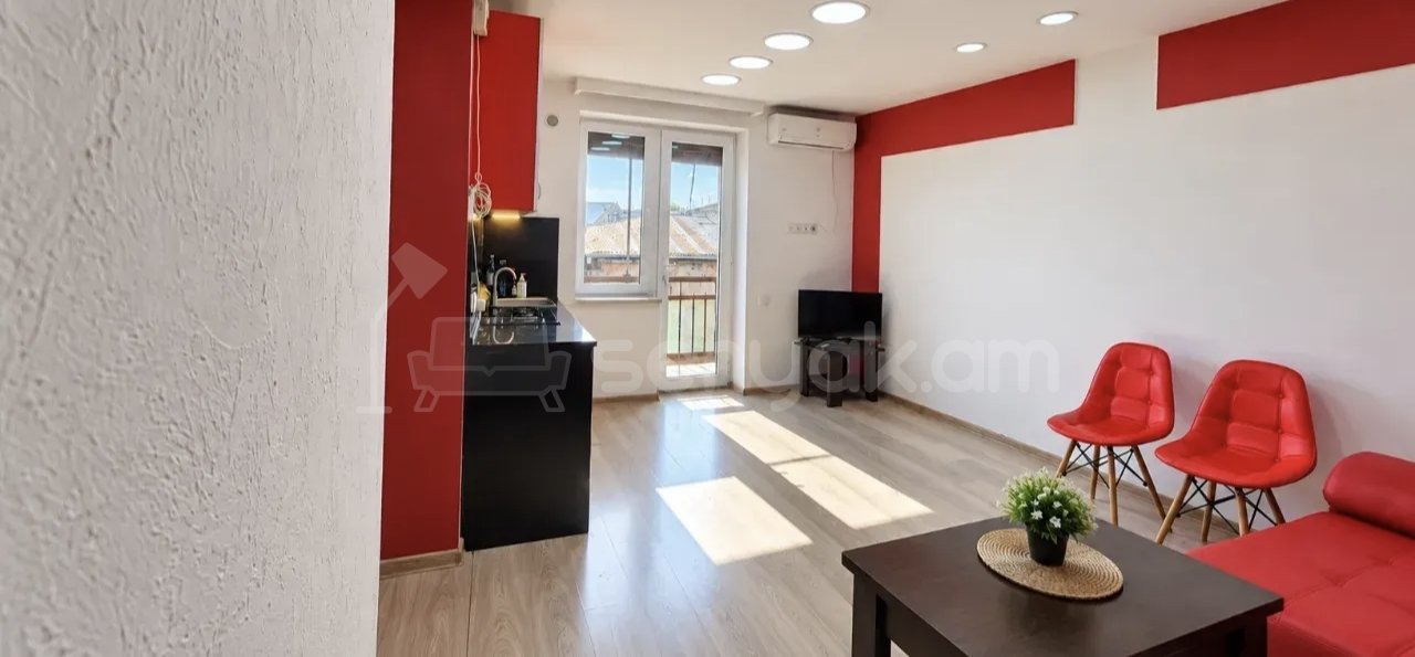 1 Սենյականոց Բնակարան Քարե Շենքում, 36քմ, 3/5 հարկ, Կապիտալ Վերանորոգված, Կահավորված