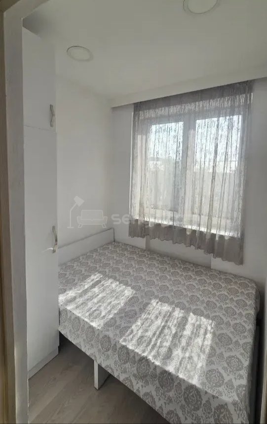 1 Սենյականոց Բնակարան Քարե Շենքում, 36քմ, 3/5 հարկ, Կապիտալ Վերանորոգված, Կահավորված