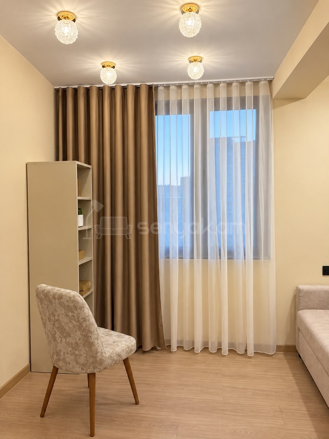 3 Սենյականոց Բնակարան Քարե Շենքում, 65քմ, 4/5 հարկ, Կապիտալ Վերանորոգված