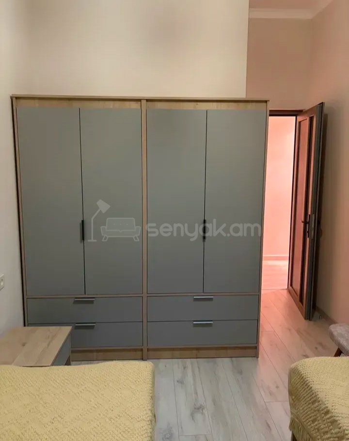 3 Սենյականոց Բնակարան Քարե Շենքում, 70քմ, 2/5 հարկ, Նորմալ Վիճակում, Կահավորված