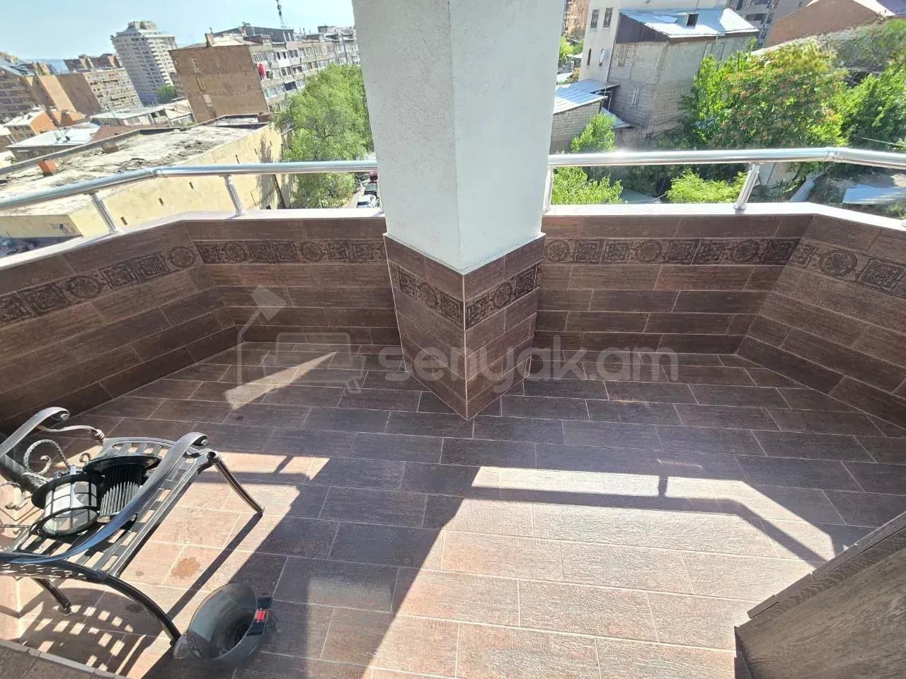 4 Սենյականոց Բնակարան Նորակառույցում, 130քմ, 5/6 հարկ, Կապիտալ Վերանորոգված
