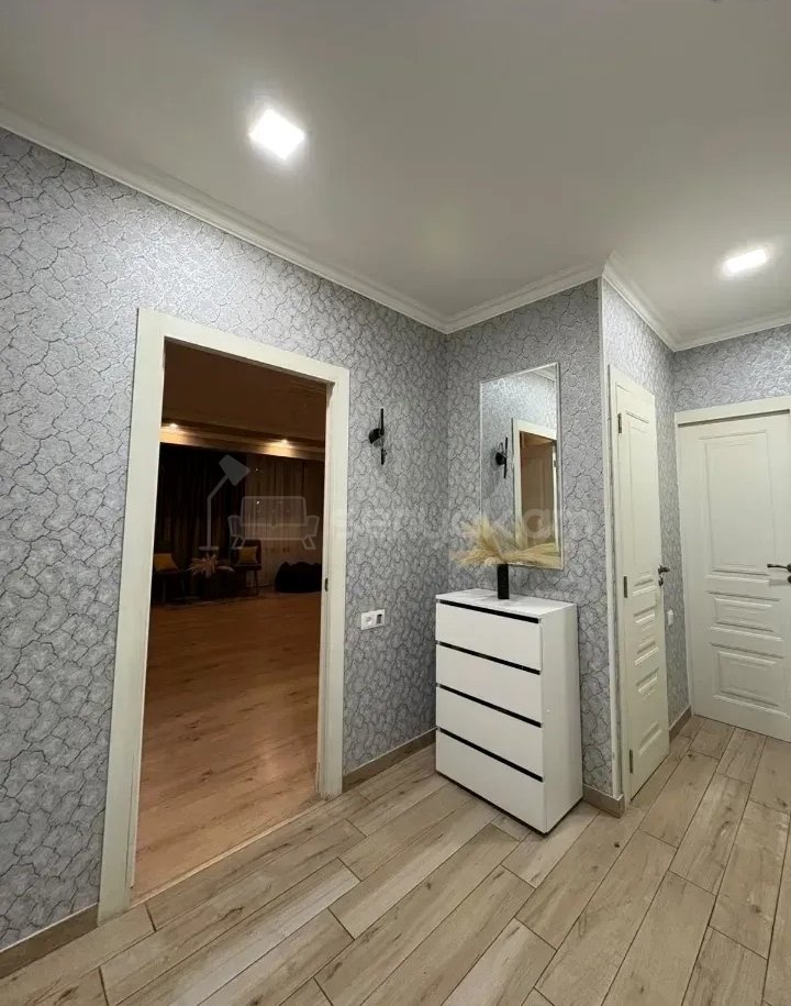 3 Սենյականոց Բնակարան, 74քմ, 9/9 հարկ, Դիզայներական Վերանորոգված