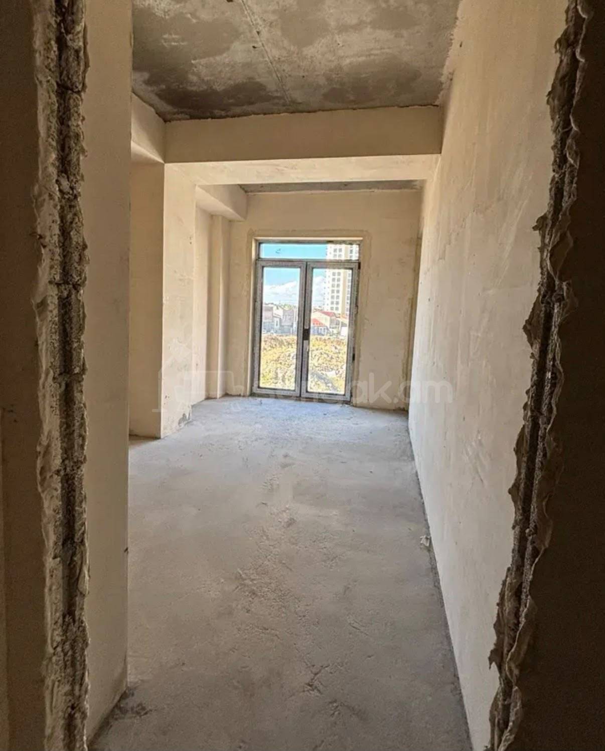 4 Սենյականոց Բնակարան, 105քմ, 4/15 հարկ, Զրոյական Վիճակում