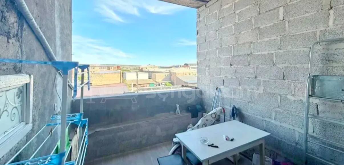 3 Սենյականոց Բնակարան Քարե Շենքում, 69քմ, 4/4 հարկ, Կապիտալ Վերանորոգված