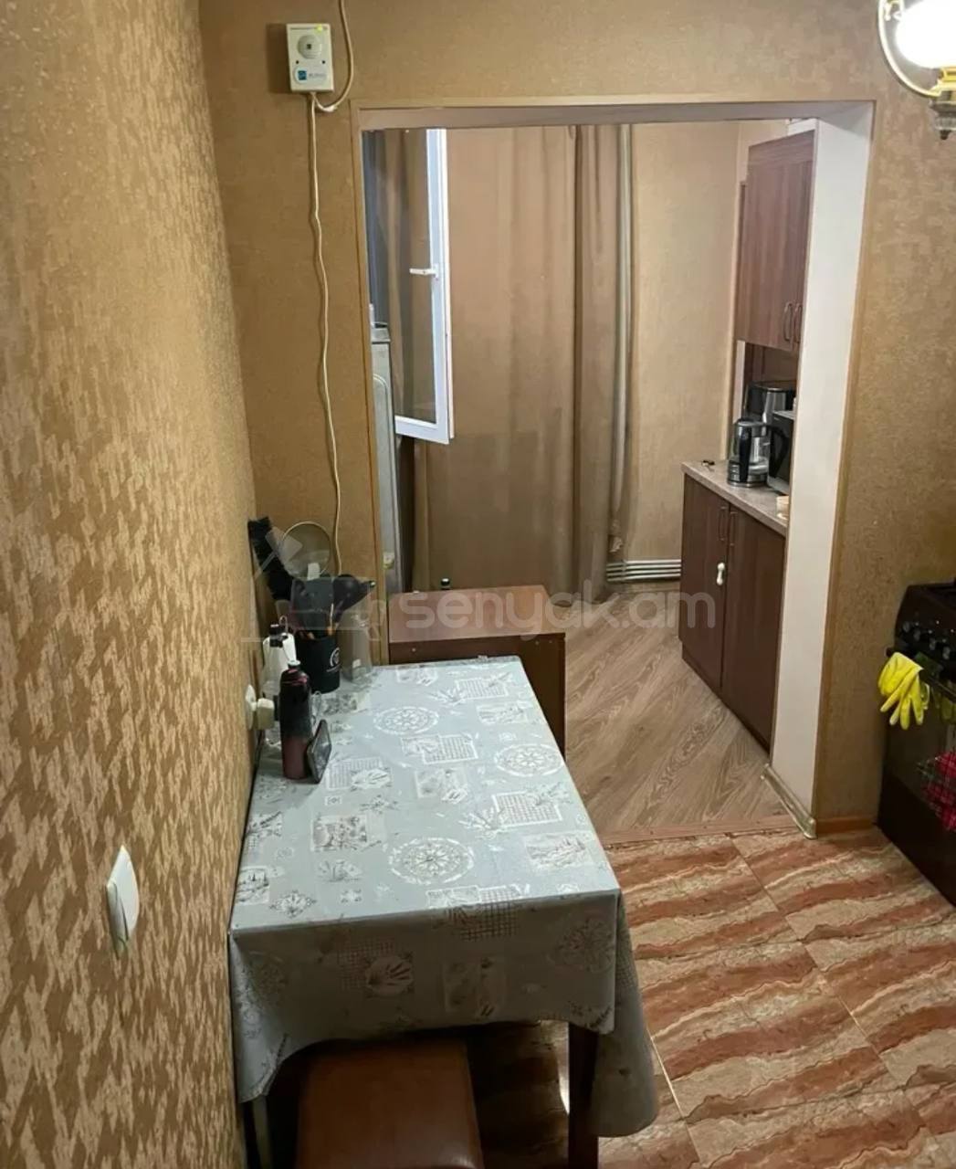 3 Սենյականոց Բնակարան Քարե Շենքում, 62քմ, 3/5 հարկ, Կապիտալ Վերանորոգված