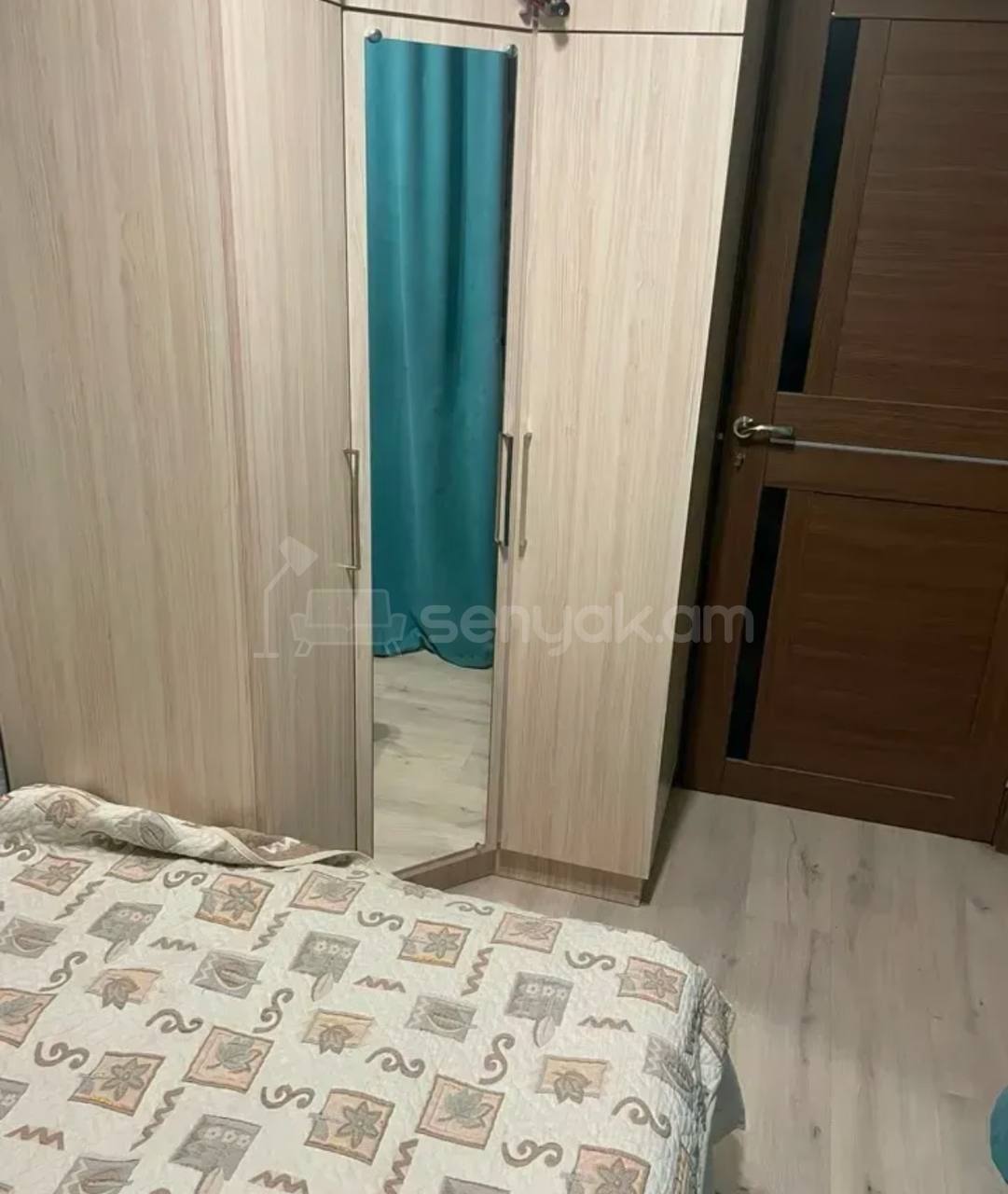 3 Սենյականոց Բնակարան Քարե Շենքում, 62քմ, 3/5 հարկ, Կապիտալ Վերանորոգված