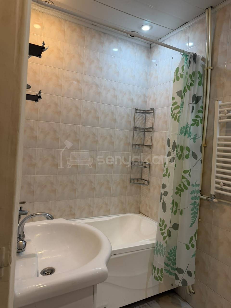 2 Սենյականոց Բնակարան Քարե Շենքում, 70քմ, 2/5 հարկ, Կապիտալ Վերանորոգված, Կահավորված