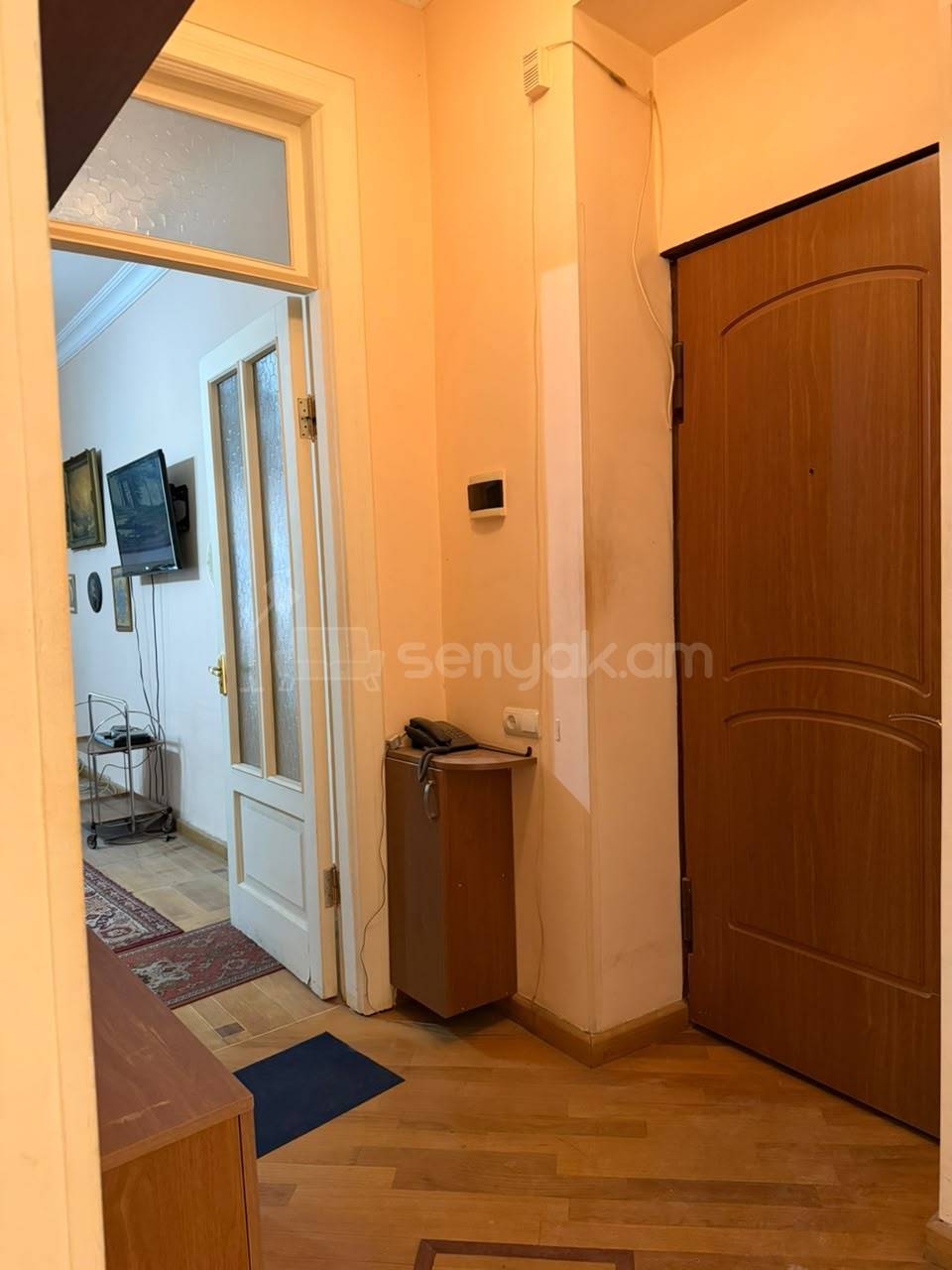 2 Սենյականոց Բնակարան Քարե Շենքում, 70քմ, 2/5 հարկ, Կապիտալ Վերանորոգված, Կահավորված