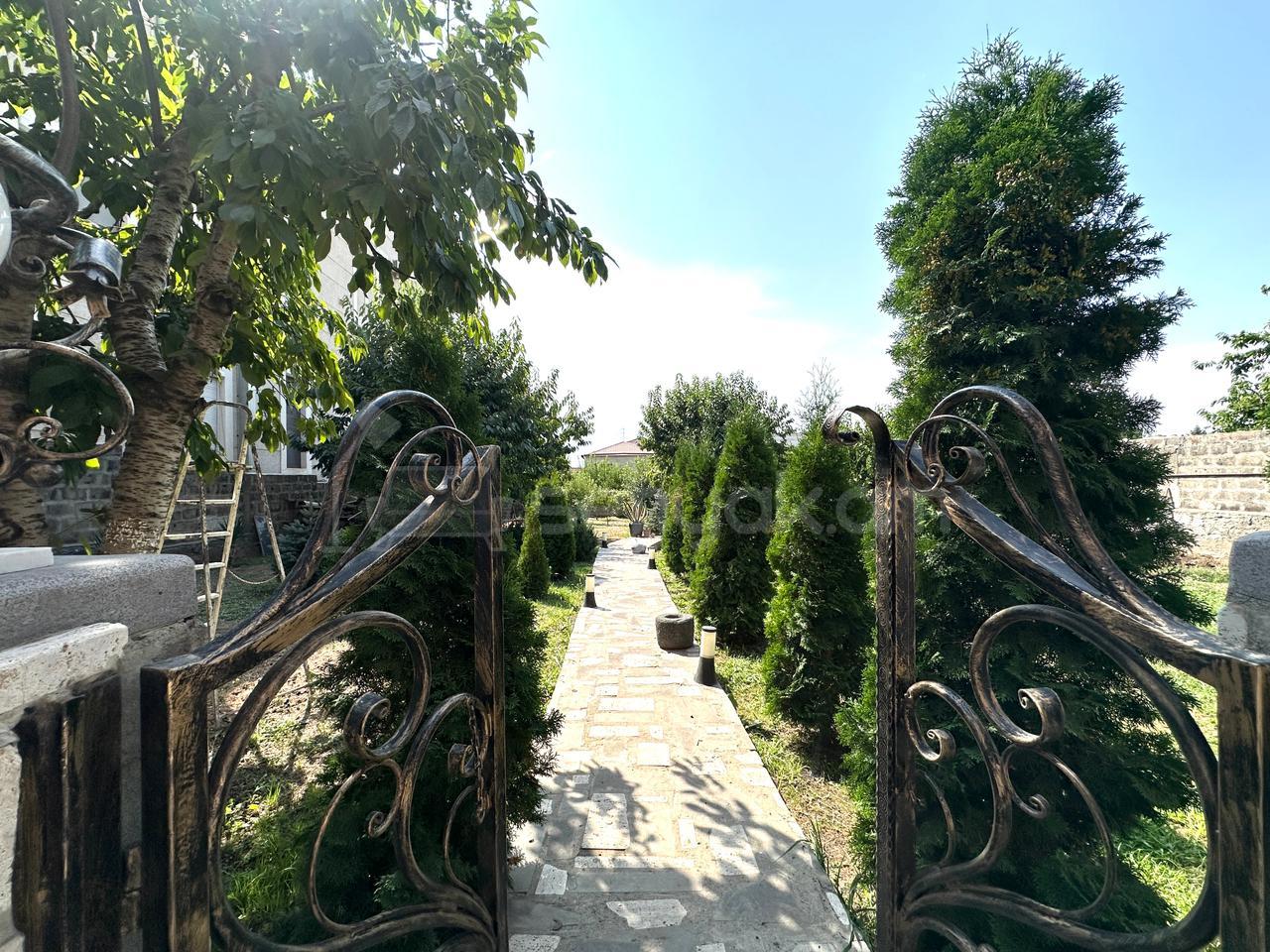 7 Սենյականոց Շքեղ Առանձնատուն, 500քմ, Ավտոտնակով