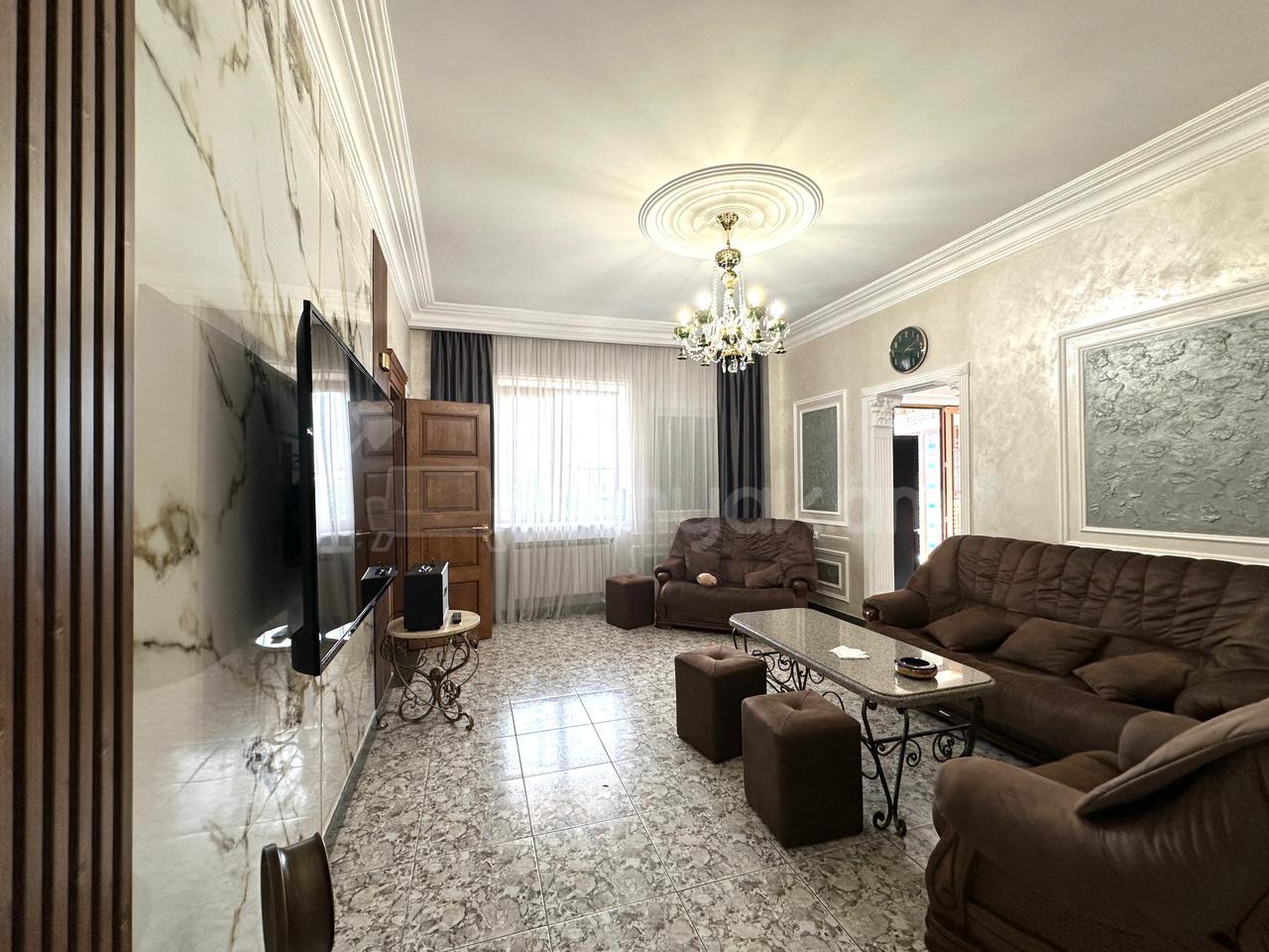 7 Սենյականոց Շքեղ Առանձնատուն, 500քմ, Ավտոտնակով