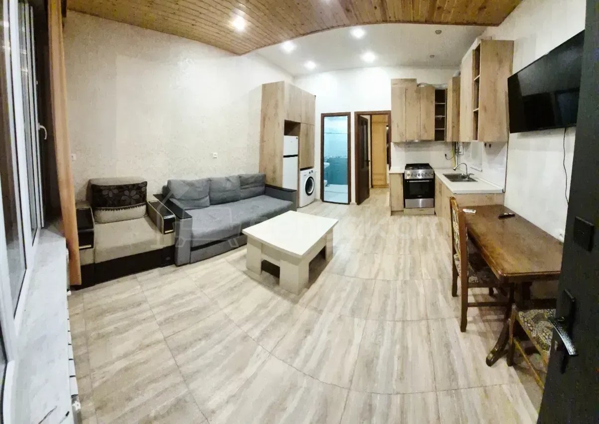 2 Սենյականոց Բնակարան Քարե Շենքում, 52քմ, 1/1 հարկ, Կապիտալ Վերանորոգված, Կահավորված