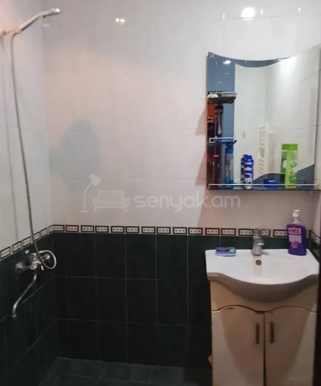 3 Սենյականոց Բնակարան, 73քմ, 3/9 հարկ, Նորմալ Վիճակում