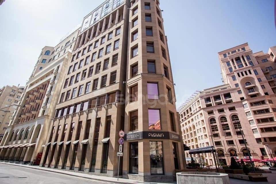 3 Սենյականոց Բնակարան Նորակառույցում, 80քմ, 8/10 հարկ, Դիզայներական Վերանորոգված