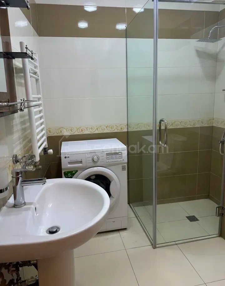 3 Սենյականոց Բնակարան Նորակառույցում, 82քմ, 7/14 հարկ, Կապիտալ Վերանորոգված, Կահավորված, Արևկող