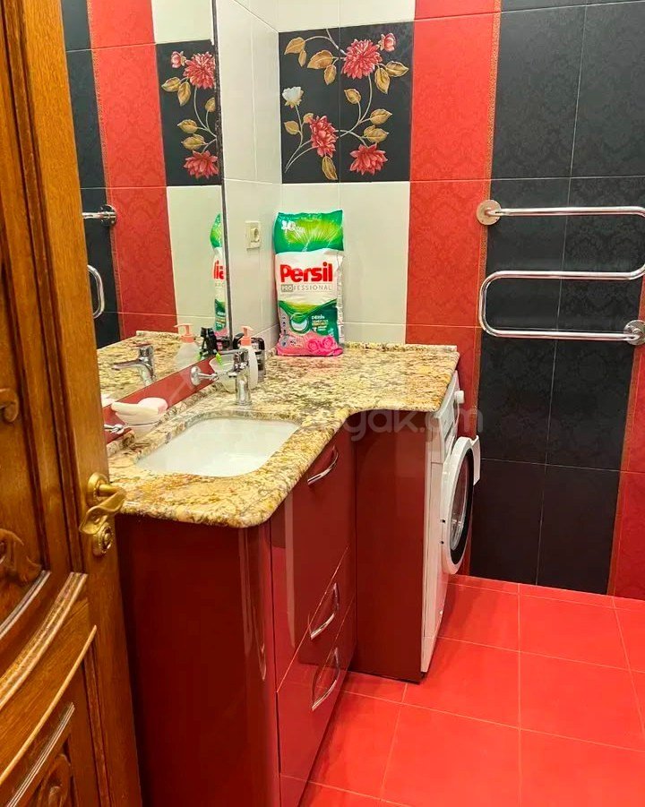 3 Սենյականոց Բնակարան Նորակառույցում, 160քմ, 10/18 հարկ, Կապիտալ Վերանորոգված, Կահավորված, Արևկող
