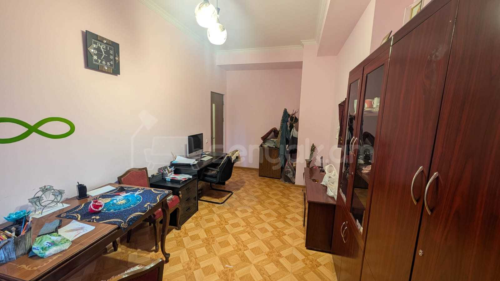 3 Սենյականոց Բնակարան Նորակառույցում, 65քմ, 1/8 հարկ, Կապիտալ Վերանորոգված, Կահավորված, Արևկող