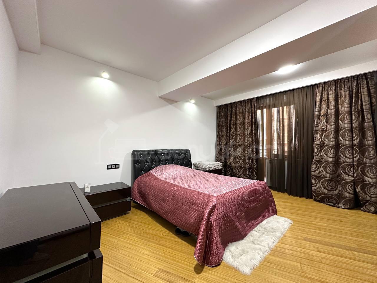 5 Սենյականոց Բնակարան Նորակառույցում, 258քմ, 5/8 հարկ, Կապիտալ Վերանորոգված