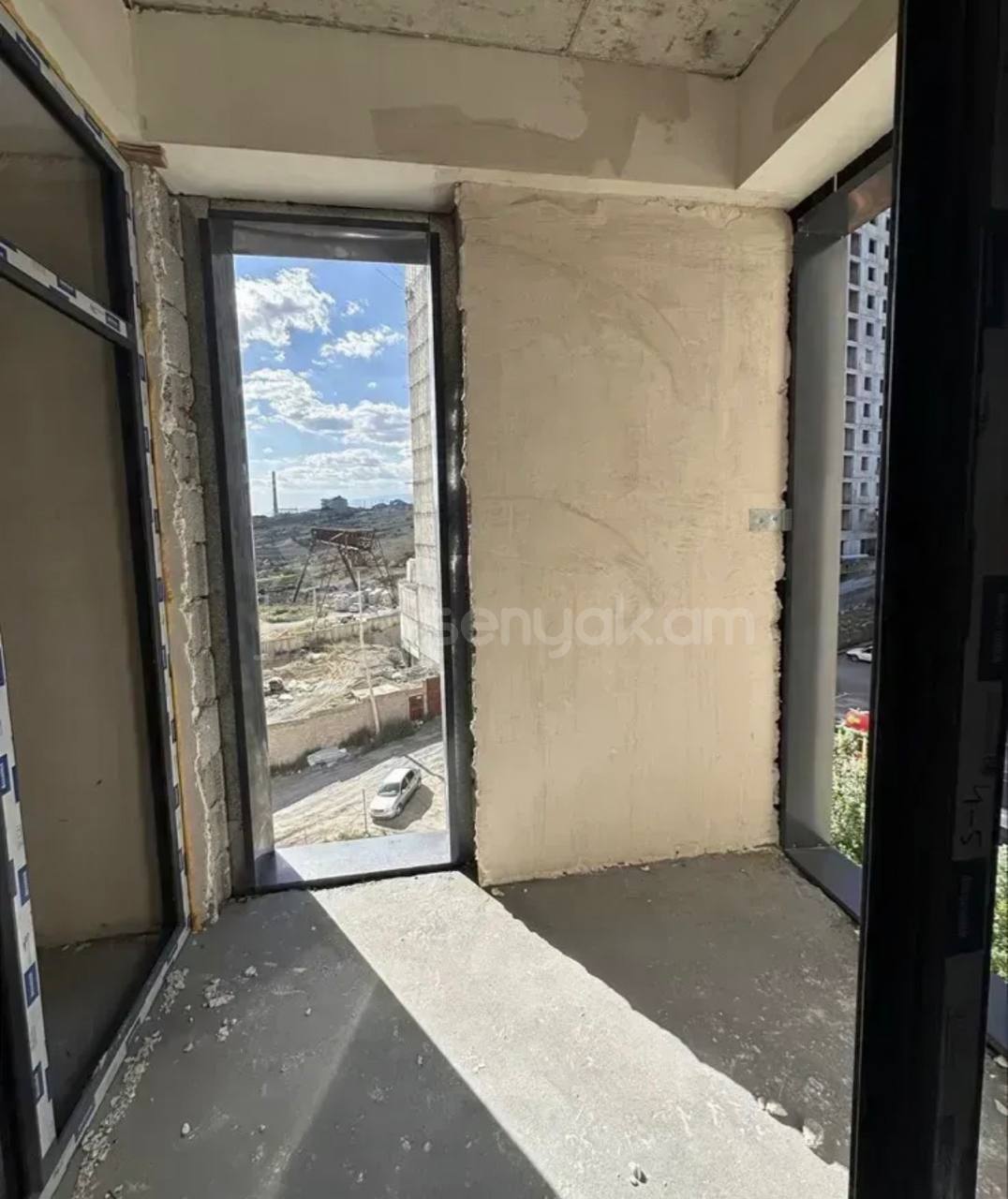 3 Սենյականոց Բնակարան, 87քմ, 3/17 հարկ, Զրոյական Վիճակում