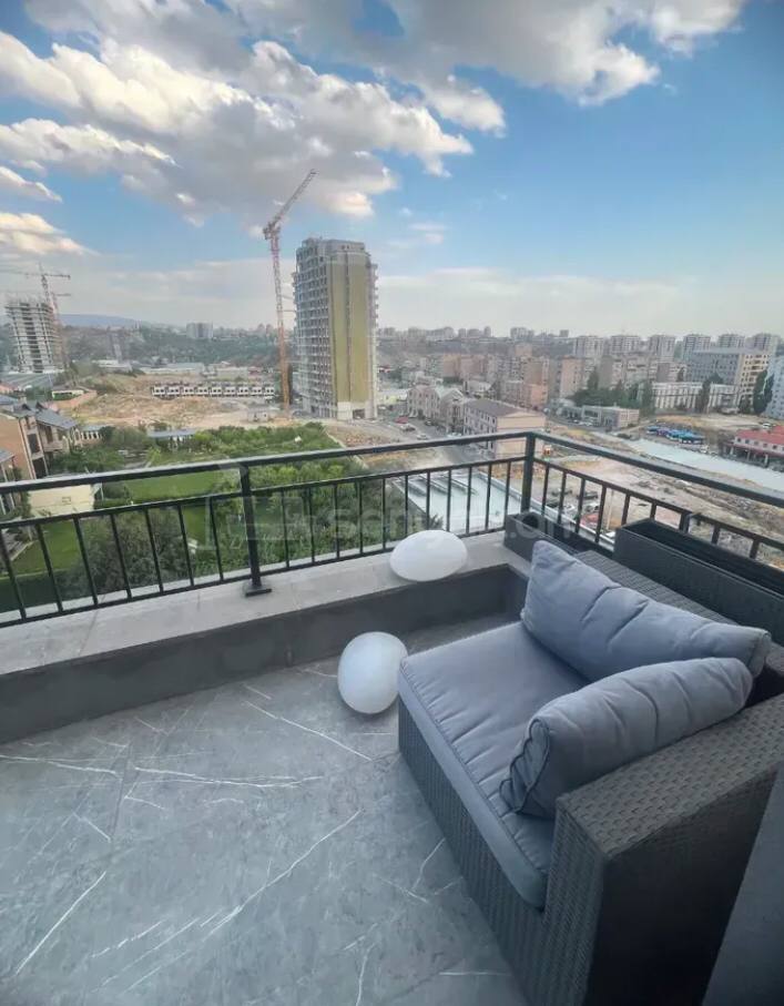 3 Սենյականոց Բնակարան Նորակառույցում, 216քմ, 9/9 հարկ, Դիզայներական Վերանորոգված