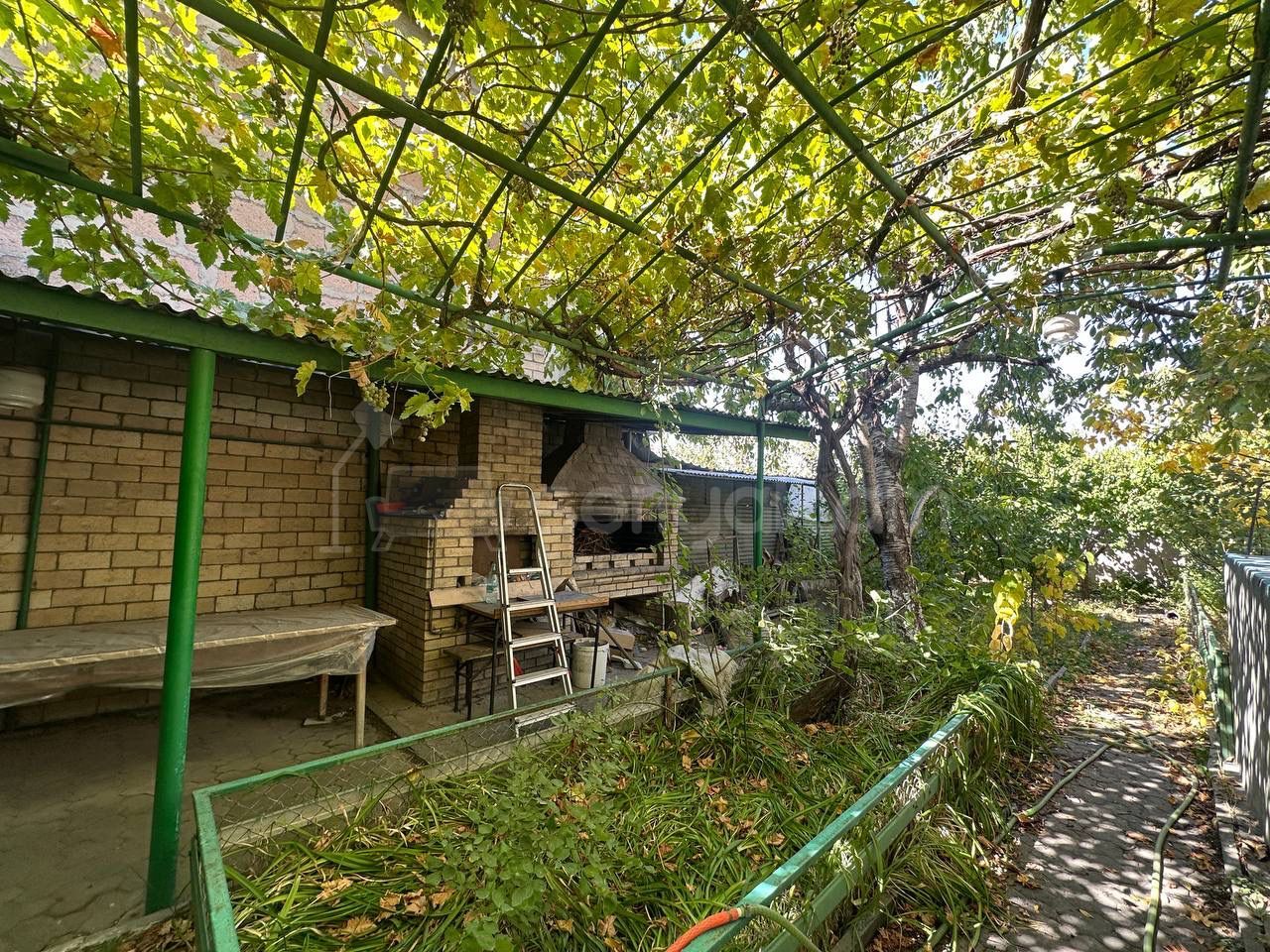 8 Սենյականոց Սեփական Տուն, 390քմ, Նորմալ Վիճակում, Ավտոտնակով
