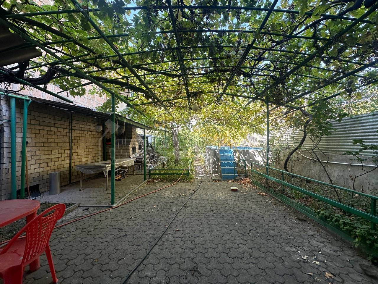 8 Սենյականոց Սեփական Տուն, 390քմ, Նորմալ Վիճակում, Ավտոտնակով