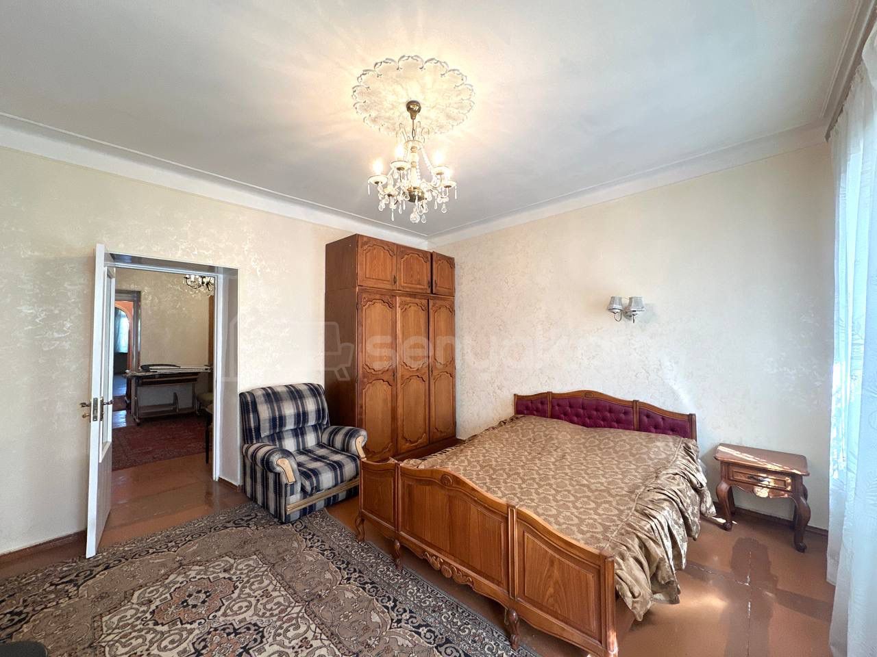 8 Սենյականոց Սեփական Տուն, 390քմ, Նորմալ Վիճակում, Ավտոտնակով