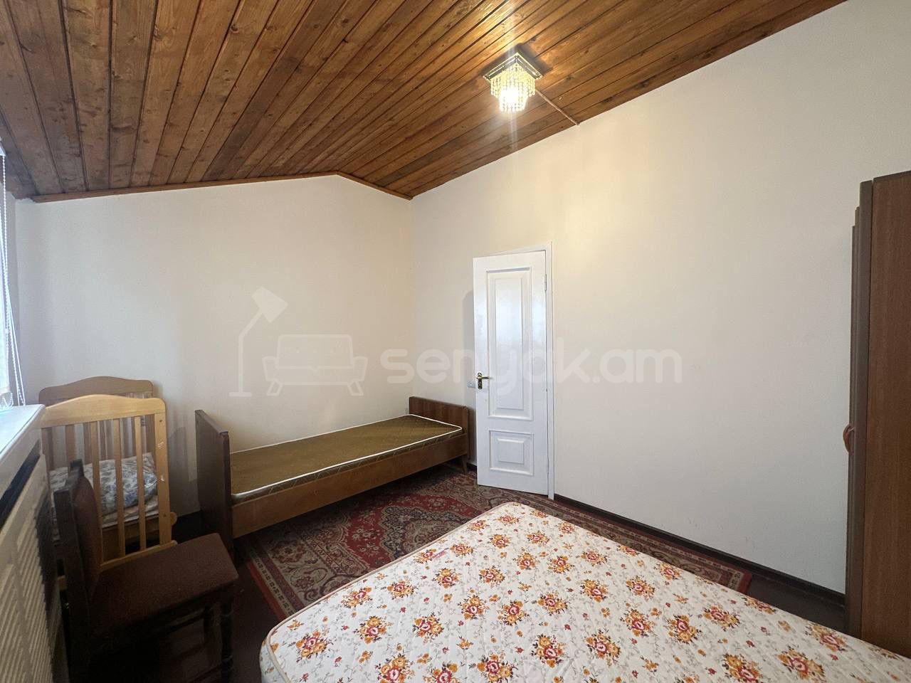 8 Սենյականոց Սեփական Տուն, 390քմ, Նորմալ Վիճակում, Ավտոտնակով