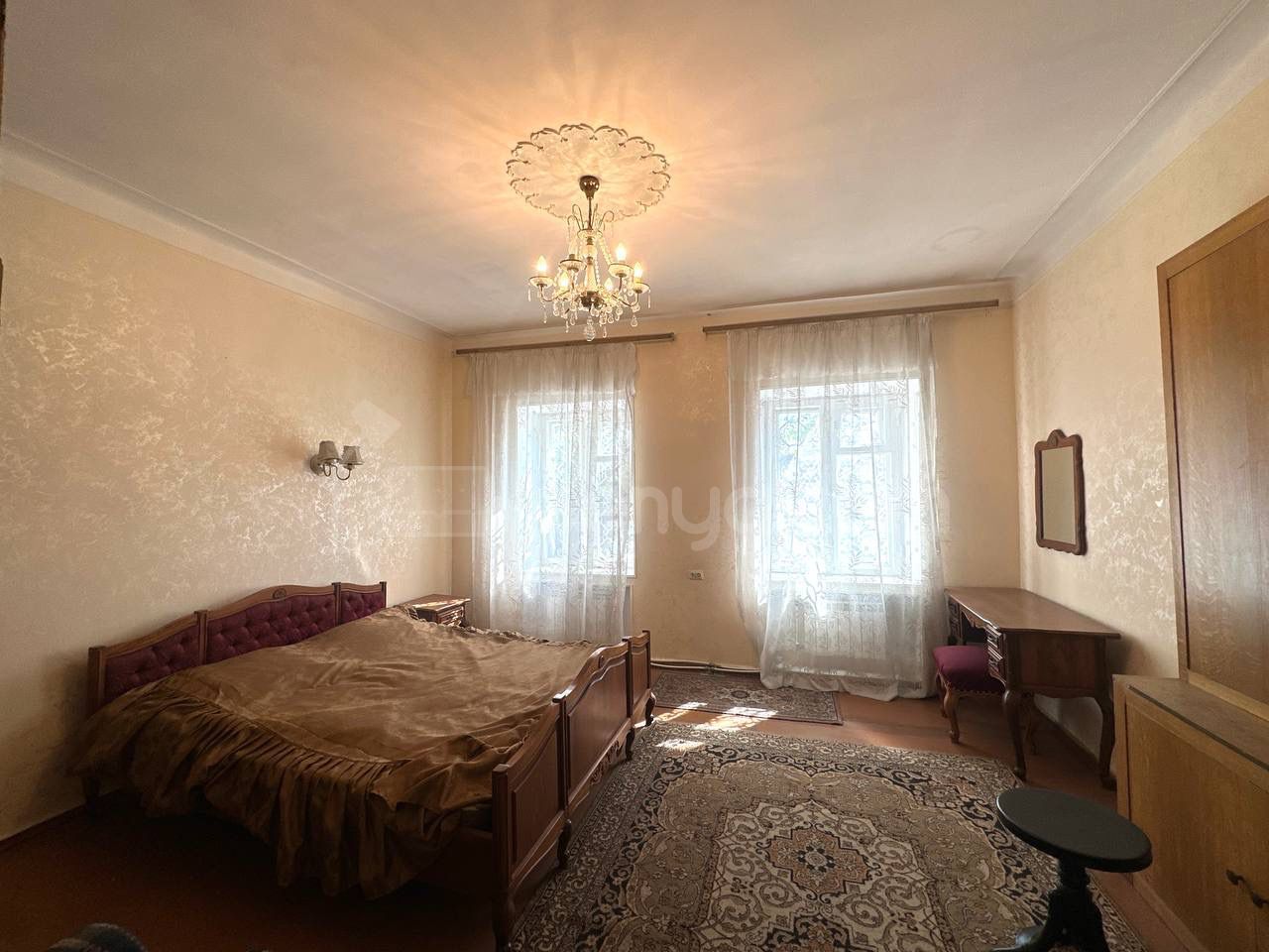 8 Սենյականոց Սեփական Տուն, 390քմ, Նորմալ Վիճակում, Ավտոտնակով