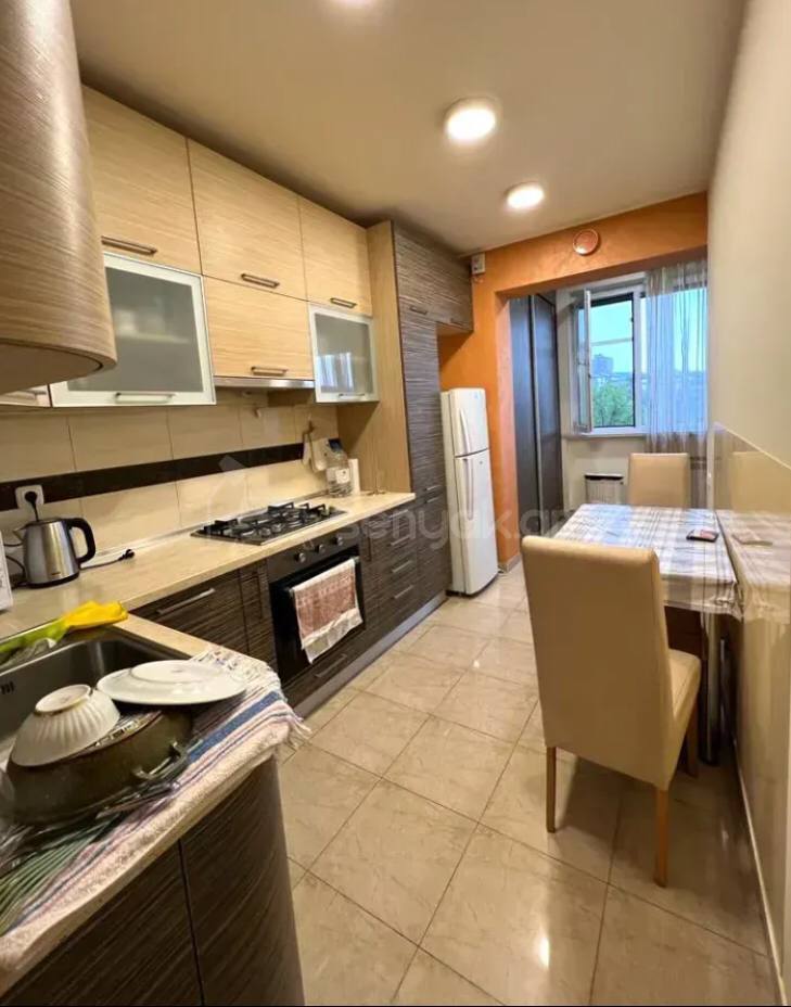 3 Սենյականոց Բնակարան, 78քմ, 5/9 հարկ, Կոսմետիկ Վերանորոգված, Կահավորված