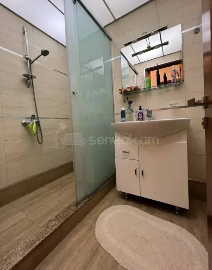 3 Սենյականոց Բնակարան, 78քմ, 5/9 հարկ, Կոսմետիկ Վերանորոգված, Կահավորված