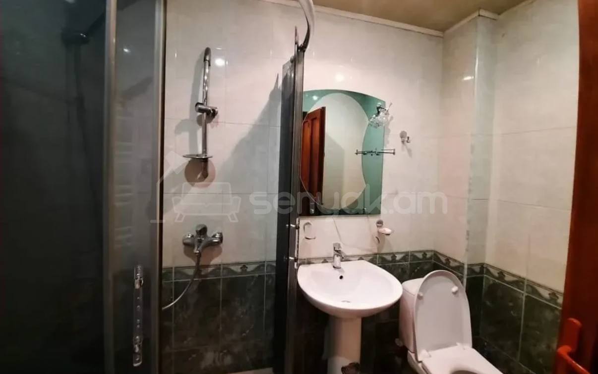 2 Սենյականոց Բնակարան Քարե Շենքում, 52քմ, 4/5 հարկ, Կոսմետիկ Վերանորոգված, Կահավորված