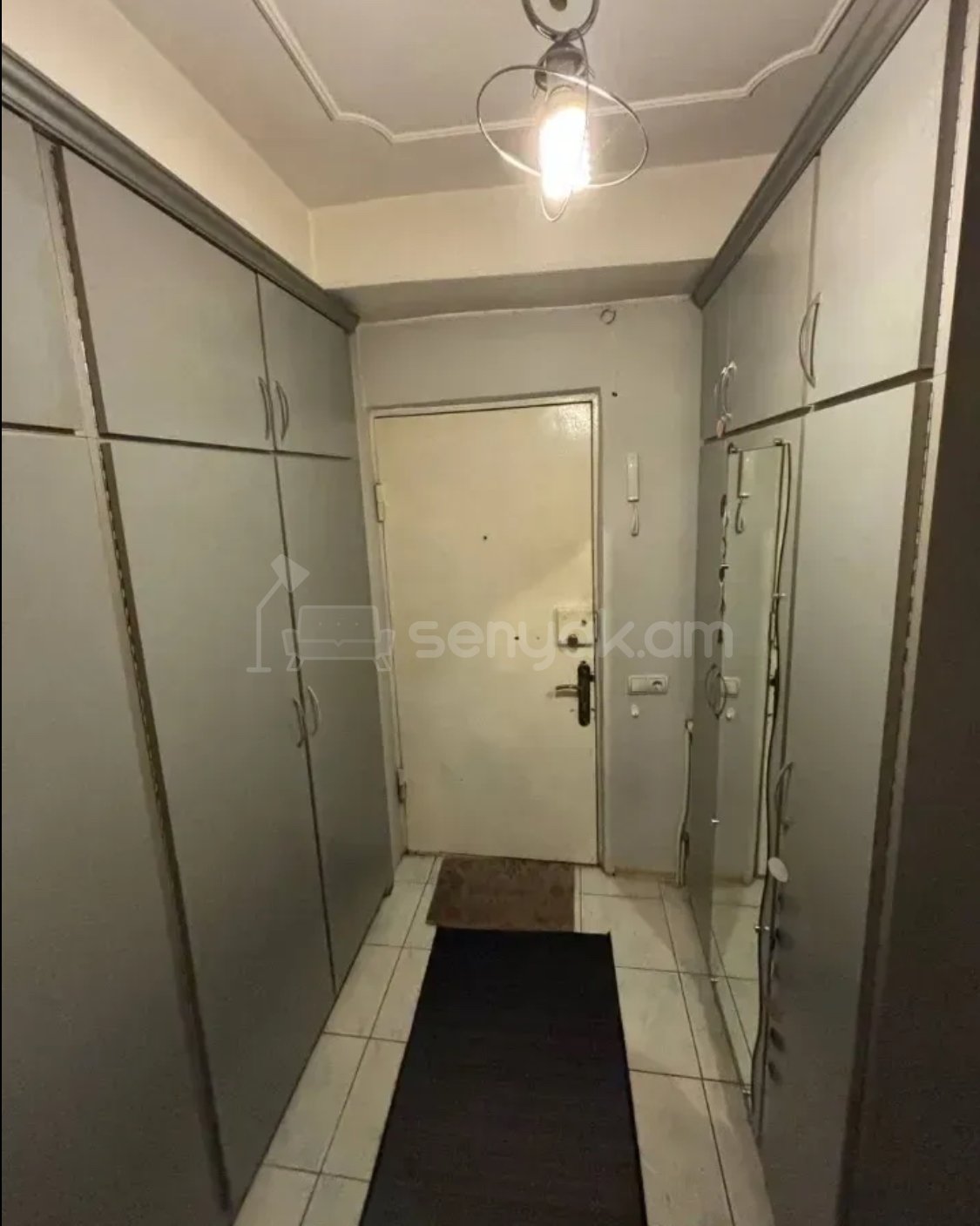 3 Սենյականոց Բնակարան, 93քմ, 1/9 հարկ, Նորմալ Վիճակում, Կահավորված