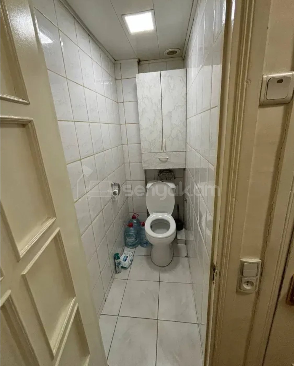3 Սենյականոց Բնակարան, 93քմ, 1/9 հարկ, Նորմալ Վիճակում, Կահավորված