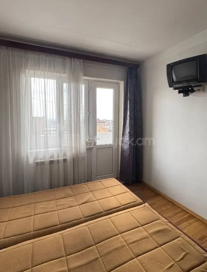 3 Սենյականոց Բնակարան, 82քմ, 5/9 հարկ, Կոսմետիկ Վերանորոգված, Կահավորված
